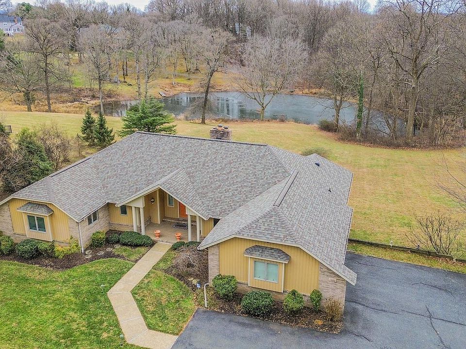 1st image of 7305 Longfield Dr