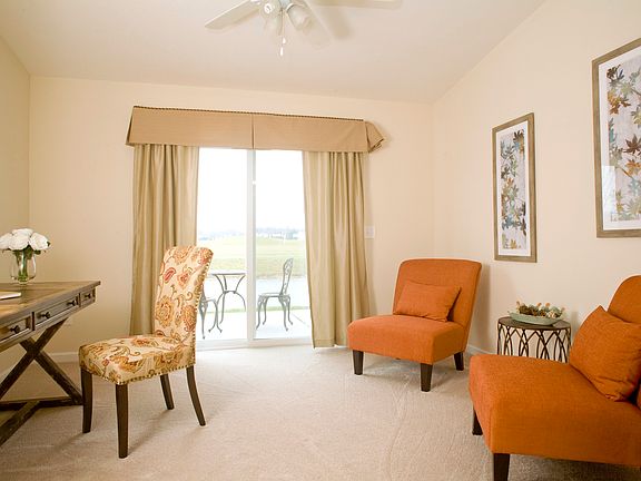Flexible den space- perfect for an office, sitting area, pl