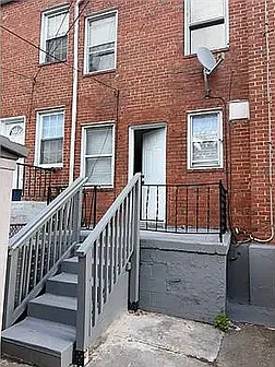 300 Denison St — Photo 5