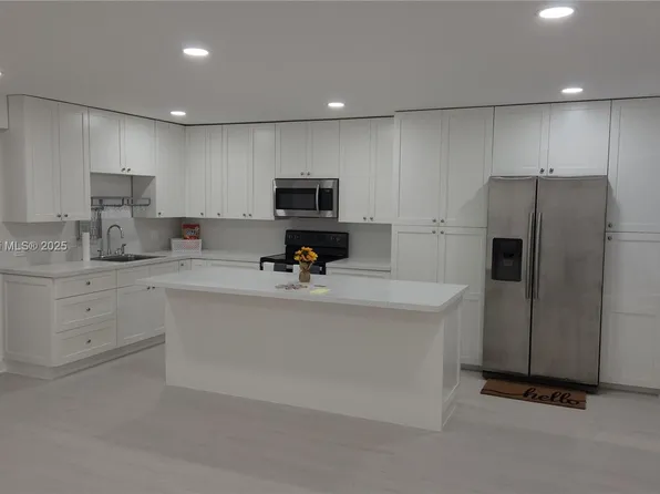 13455 SW 9th Ct APT 113J, Hollywood, FL 33027