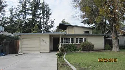 1003 Douglas Rd photo 1