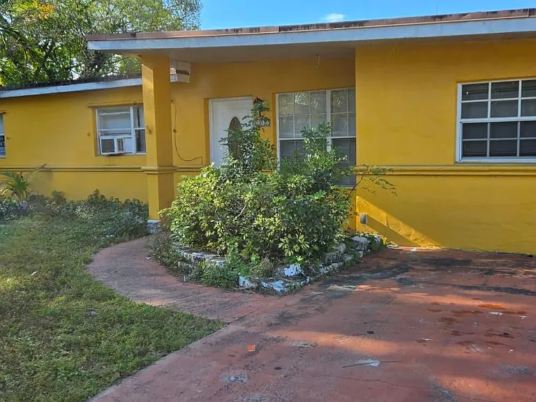 112 Newton Rd — Photo 27