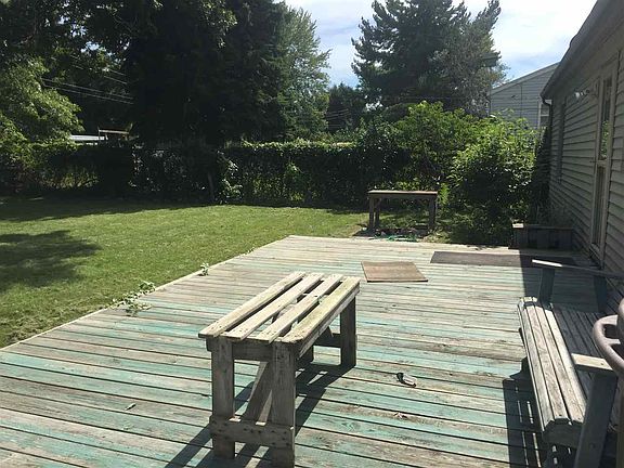 4th image of 2528 Frances Ave