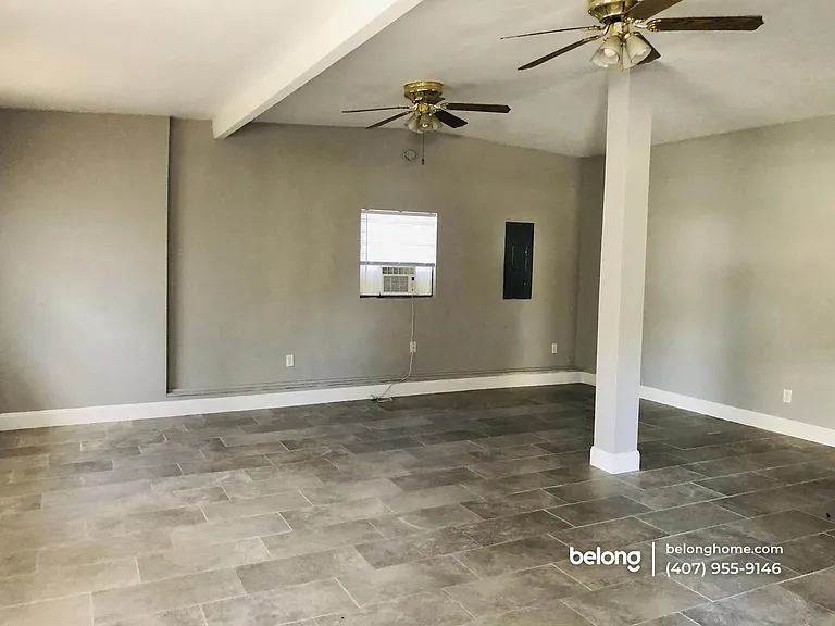 1518 Oranole Rd — Photo 9