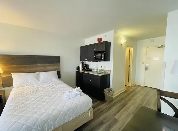Studio, 400 sqft, $1,150 — Photo 4