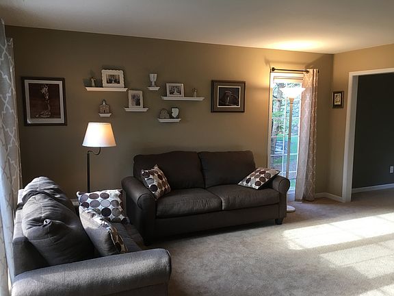 4th image of 6062 Beachwood Dr
