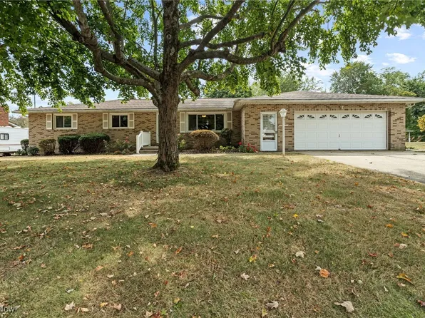 3310 Linden St NW, Uniontown, OH 44685