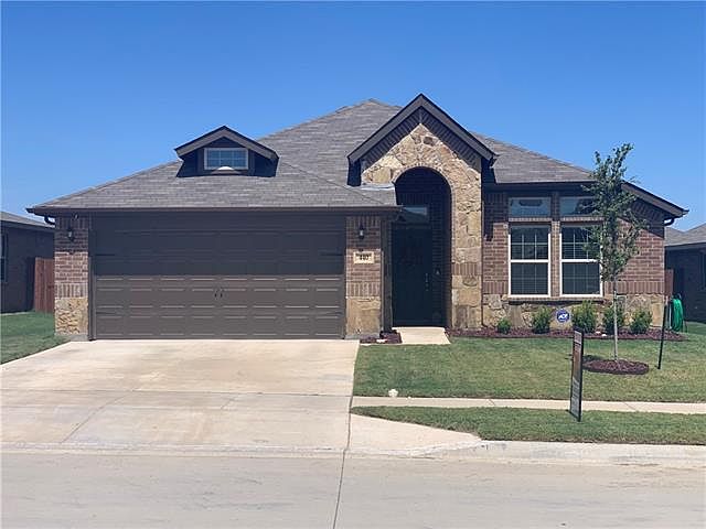 1st image of 440 Sandhurst Dr