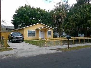 3rd image of 2212 E Cayuga St