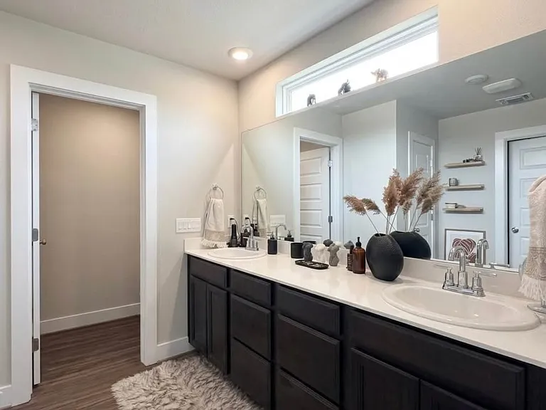 7507 Travertine Spring Dr — Photo 12