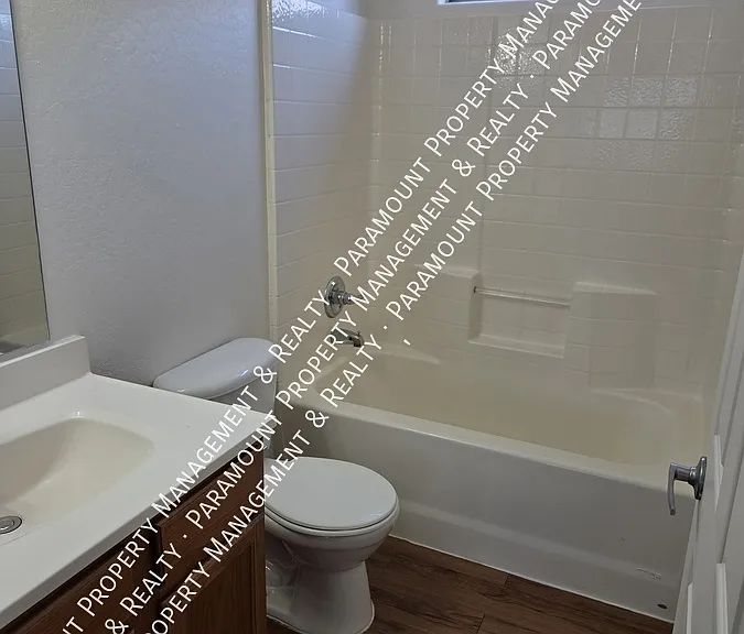 7136 N 27th Ave #101 — Photo 12