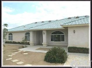 8260 Hollister Rd, Phelan, CA 92371