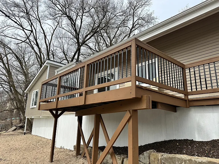 720 Boulevard St — Photo 1