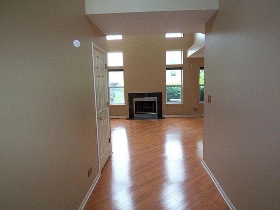 2nd image of 930 Charlela Ln