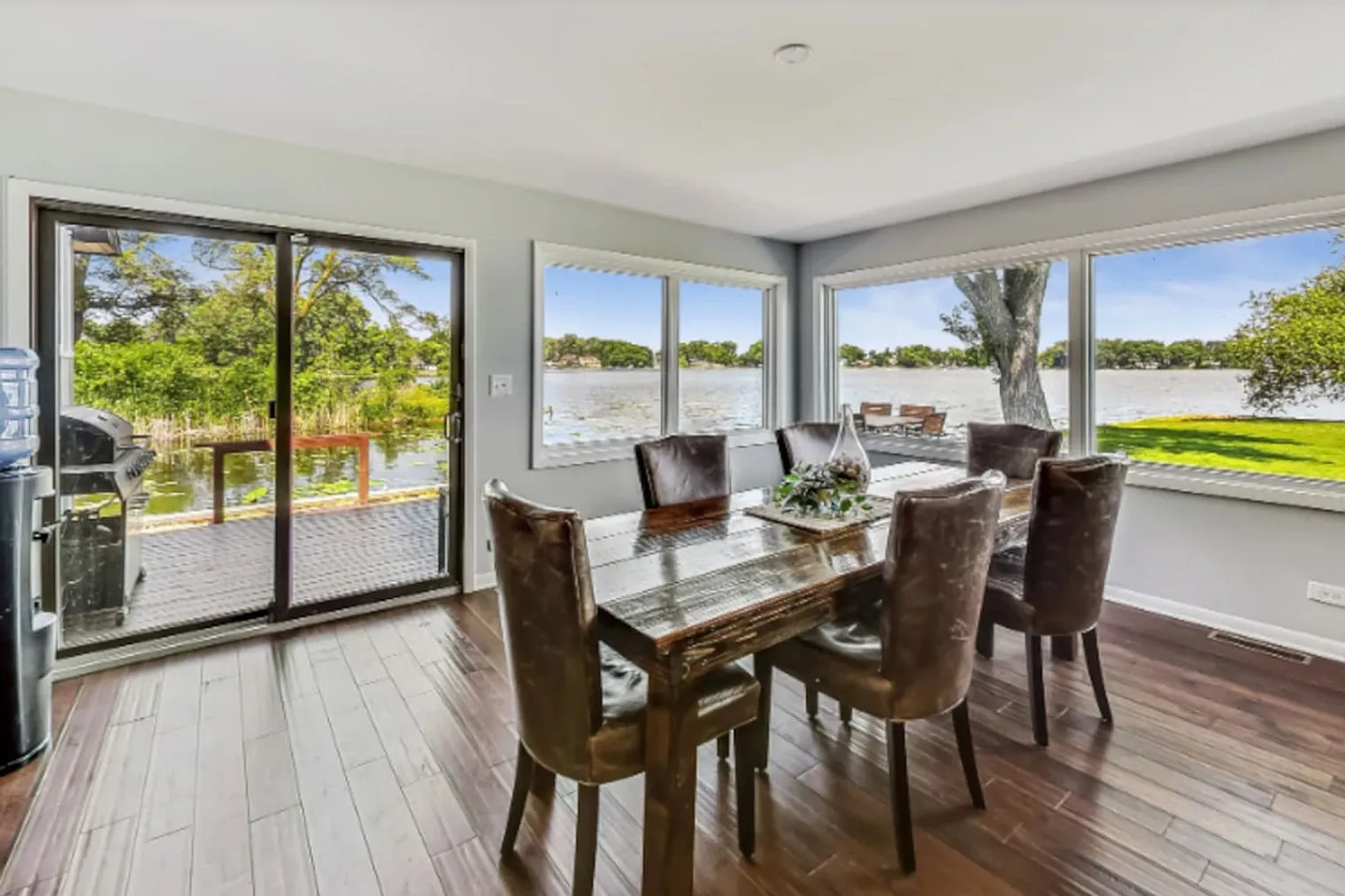 5 bed, 5.0 bath, 4079 sqft, $4,346 — Photo 4