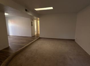 2712 Chelwood Park Blvd NE #B, Albuquerque, NM 87112