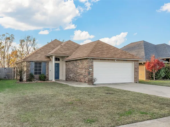 3303 Grand Lake Dr, Bossier City, LA 71111