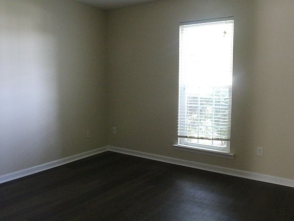 4th image of 130 Laurelwood Ct
