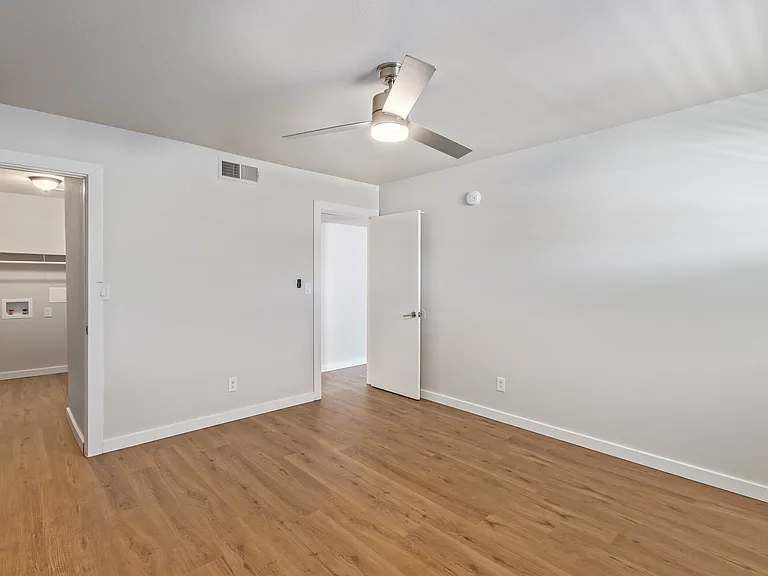 2922 N 35th St #6 — Photo 27