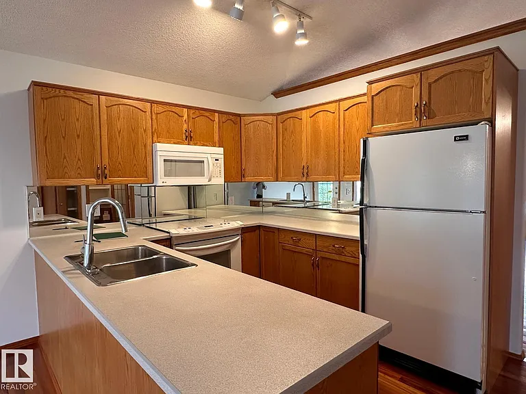 643 Jenner Cv NW — Photo 4