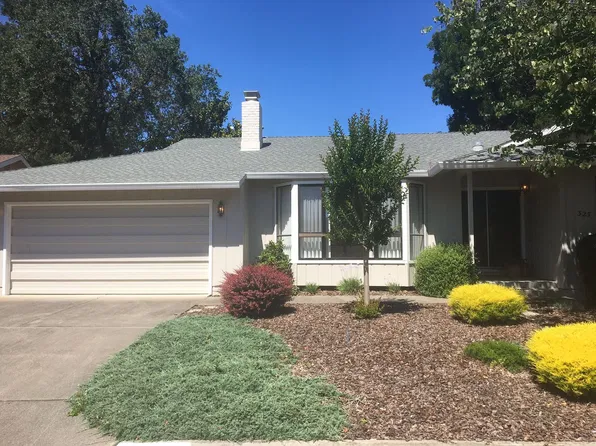 323 Twin Lakes Dr, Santa Rosa, CA 95409