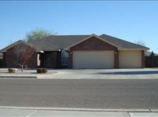 2 Tottenham Ct, Roswell, NM 88201