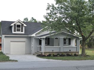 305 S Main St, Fillmore, IN 46128