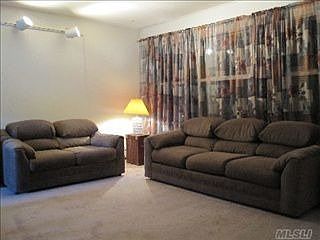 1st image of 6 Blueberry Ln