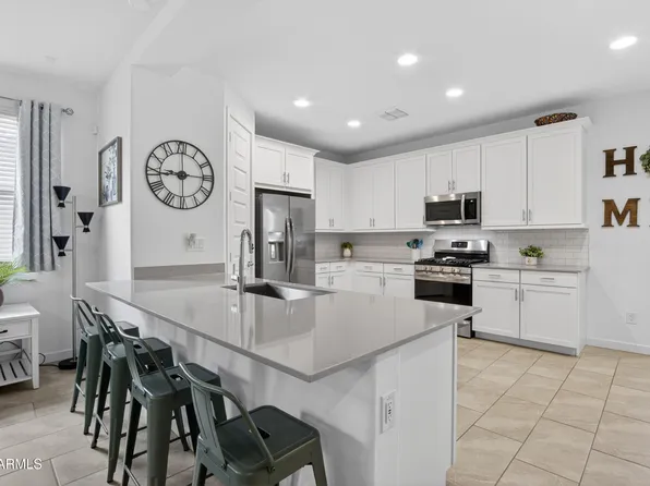 12612 W MORTEN Avenue, Glendale, AZ 85307