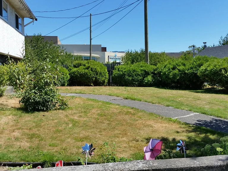 2707 Vian St — Photo 8