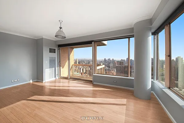 Sold by Town Residential | media 16