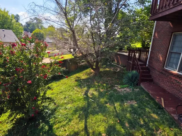 4013 Stonelanding Ct, Louisville, KY 40272