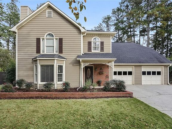 2nd image of 2396 Southern Oak Dr SW