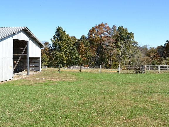 4th image of 600 Matthews Mill Rd