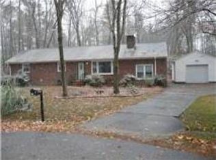 214 Greenland Dr, Yorktown, VA 23693