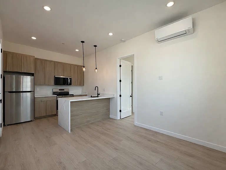5527-33 Olvera Ave — Photo 22