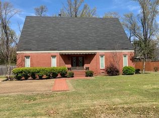 567 Anne Stokes Rd, Greenville, MS 38701