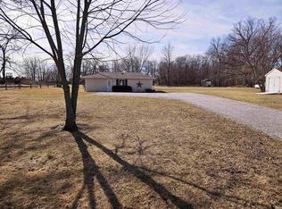 8229 Carroll Rd, Churubusco, IN 46723