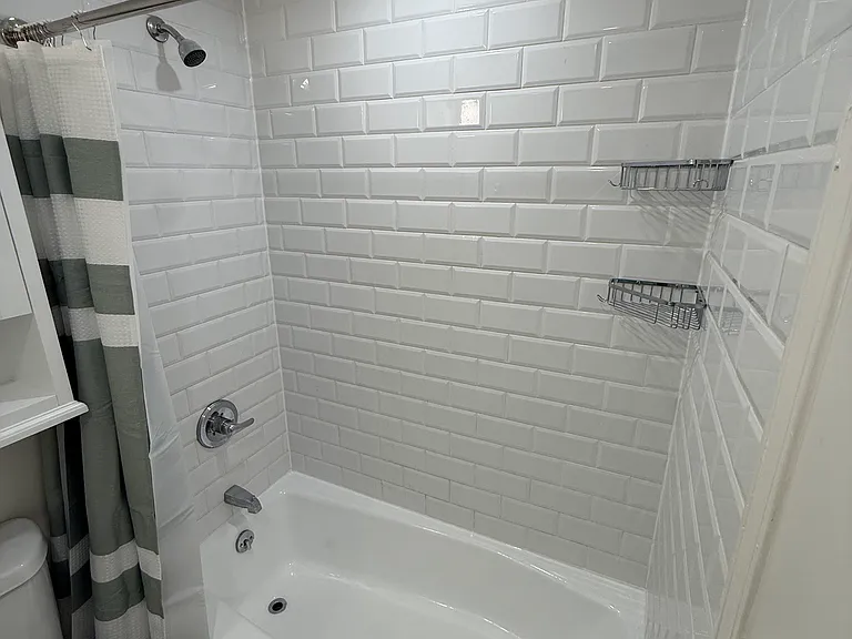 935-937 W Armitage Ave #935-2A — Photo 9