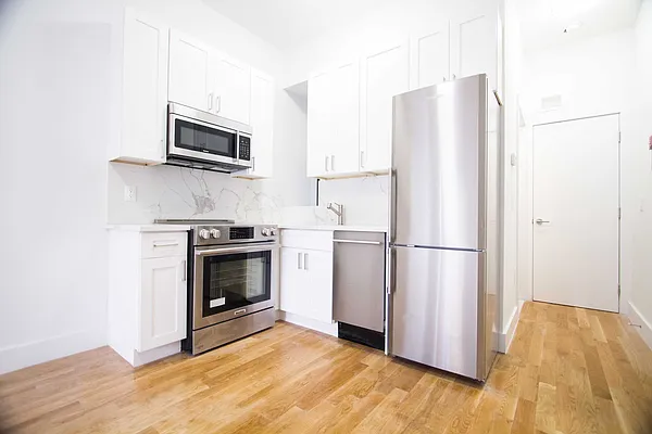 Rented by Nooklyn NYC LLC | media 13