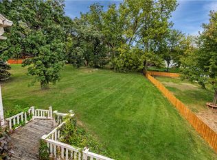 2405 Ridgewood Dr, West Des Moines, IA 50265