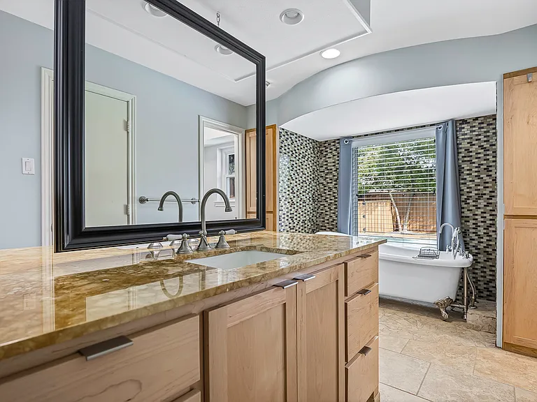 12927 Fall Manor Dr — Photo 27