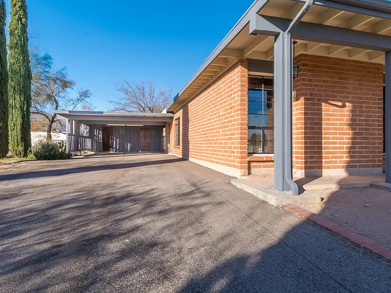 7401 E Sabino Vista Dr — Photo 3
