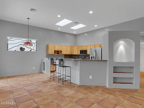 4th image of 2702 S Falcon View Dr