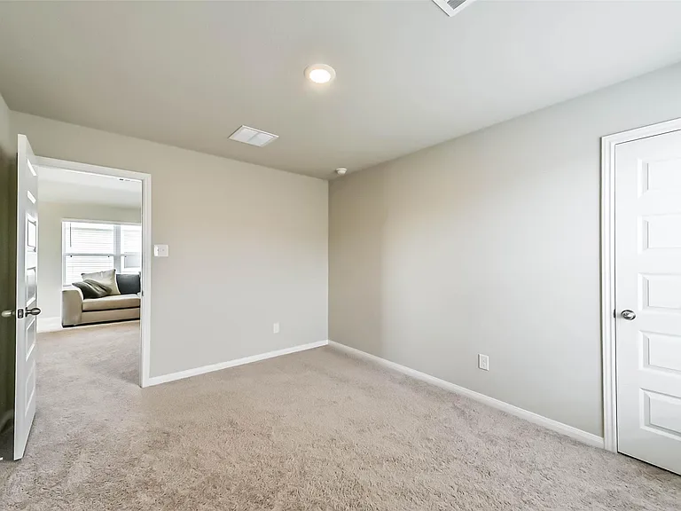 4907 Luke Mathew Dr — Photo 32