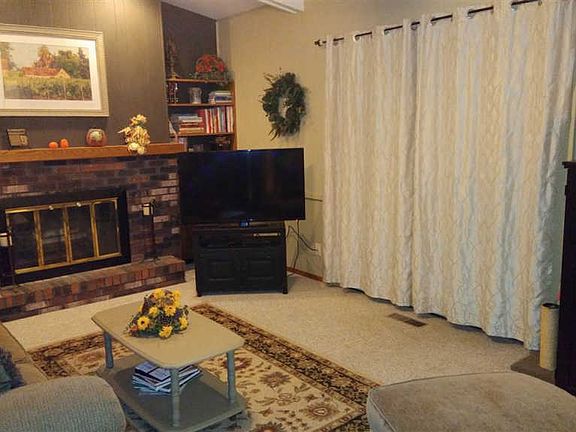 3rd image of 311 Bel Aire Dr