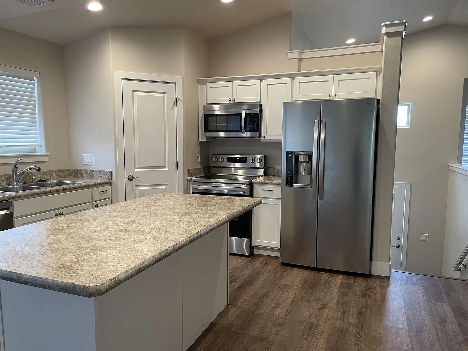 1523 Rancho Vista - - — Photo 3