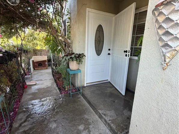 24746 Spruce St, Santa Clarita, CA 91321