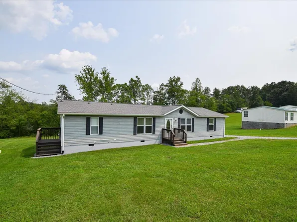 2392 Izaak Walton Rd, Hurt, VA 24563