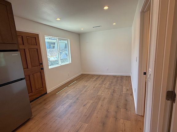 4th image of 1849 Fanwood Ave #1/2